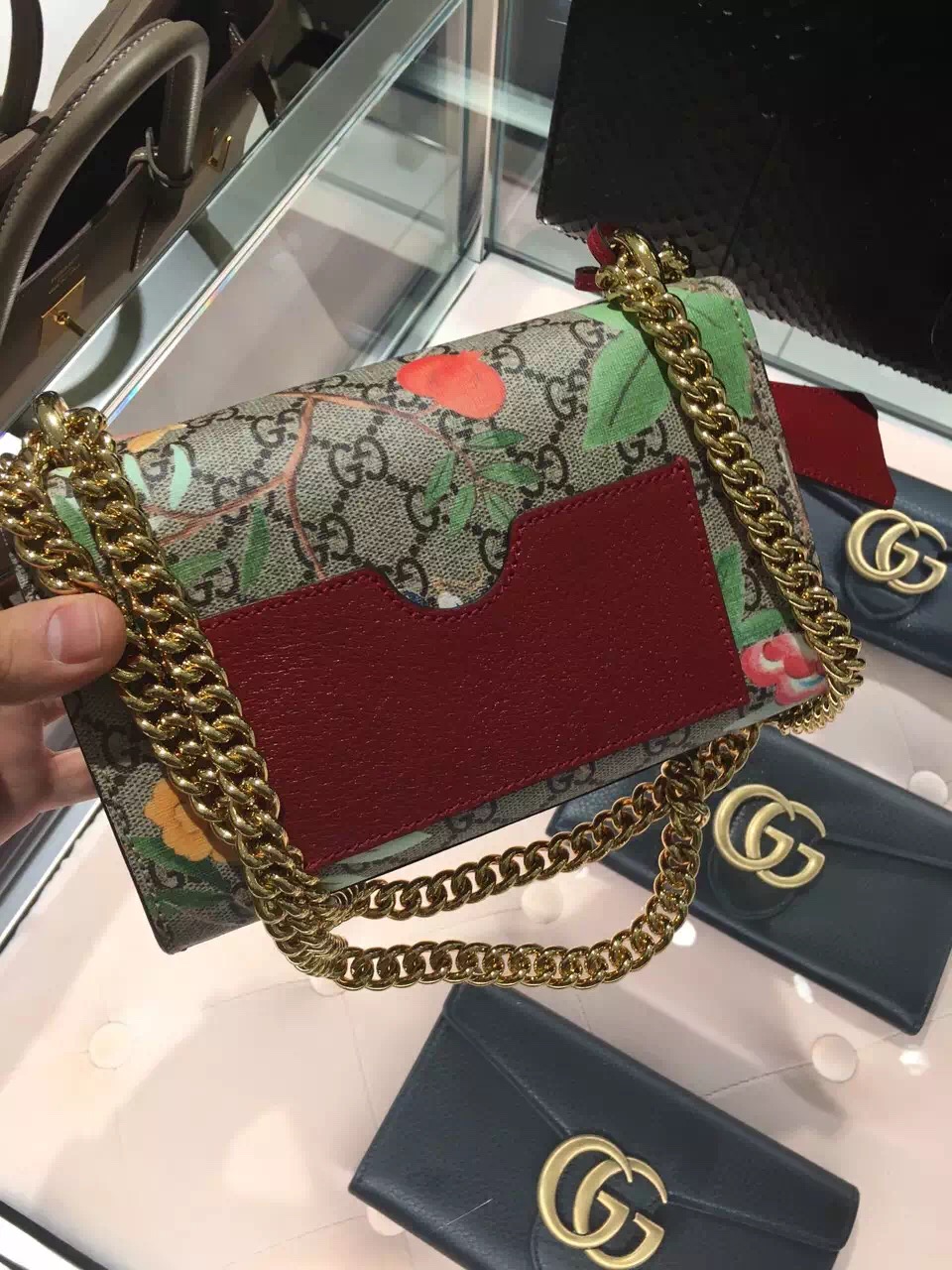 Gucci tian padlock shoulder bag clearance